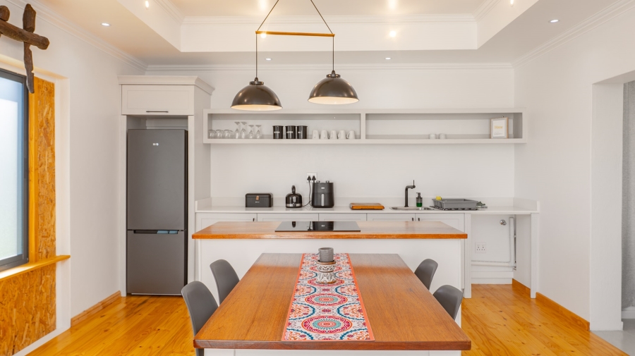 4 Bedroom Property for Sale in Struisbaai Western Cape